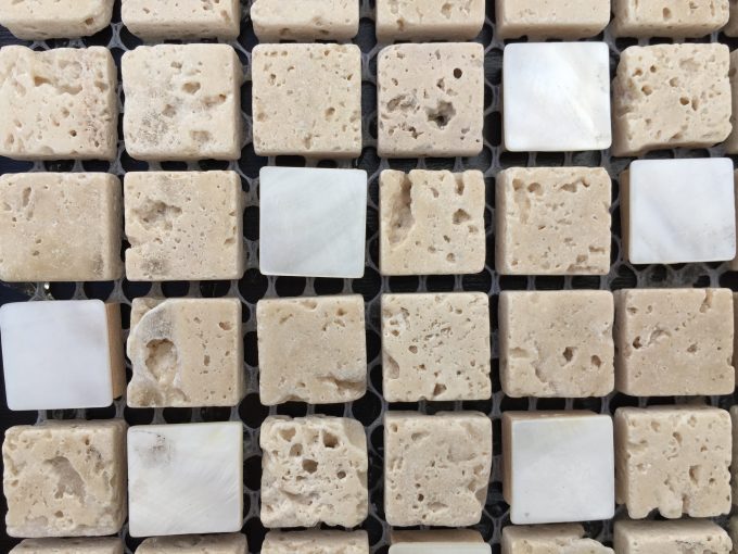 Mosaico travertino perla